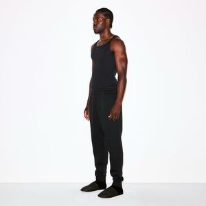 SKIMS Men's Black tapered sweatpants